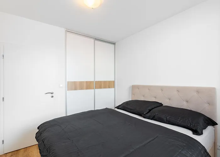 Leo - Ac & Free Parking * Bratislava