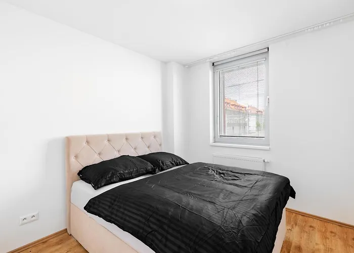 Leo - Ac & Free Parking *