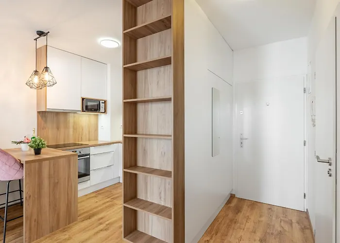 Leo - Ac & Free Parking *